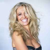 Claudia Black в тишината след „екшън“